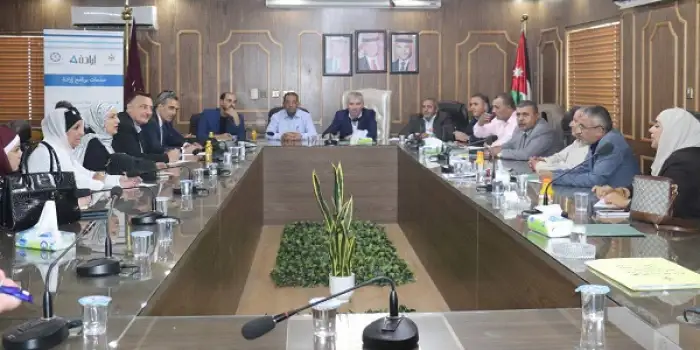   جلسة حوارية ناقشت الواقع الاقتصادي والاجتماعي في لواء الرصيفة  